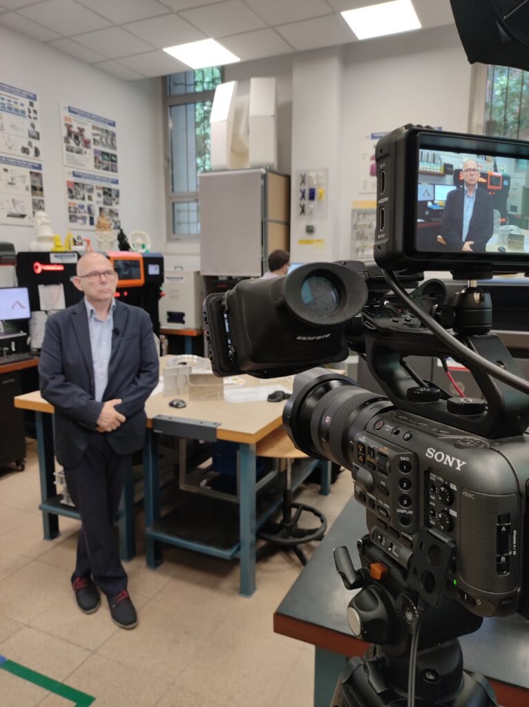 productor-audio-visual-1.78